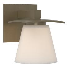  206601-SKT-84-GG0242 - Wren 1 Light Sconce